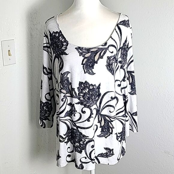 Croft & Barrow Black, White & Tan Floral Design Top, Size XL - Picture 1 of 8